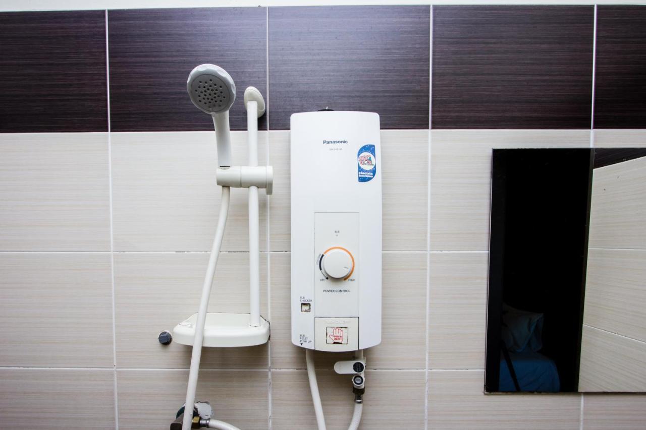 Value Inn Homestay 버터워스 외부 사진
